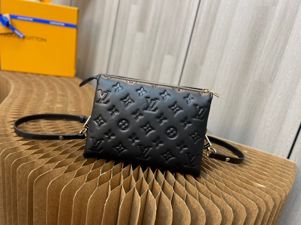 ルイヴィトンバッグ側面デザイン